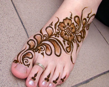 Top 15 Quick And Easy Mehndi Designs With Images