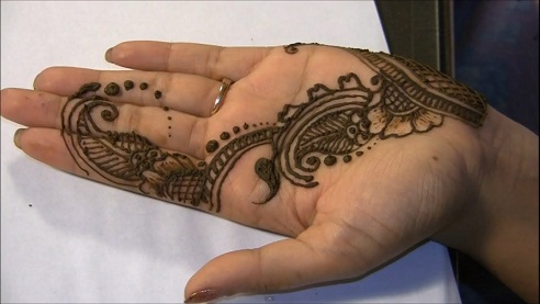 10 Latest Single Line Mehndi Designs with Pictures | I Fashion Styles