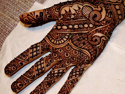 9 Exclusive Winter Mehndi Designs With Images