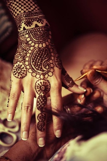 8 Awesome and Exquisite Mughlai Mehndi Designs | I Fashion Styles