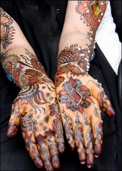 8 Awesome and Exquisite Mughlai Mehndi Designs | I Fashion Styles