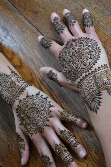 25 Cute And Easy Round Mehndi Designs With Pictures | I Fashion Styles