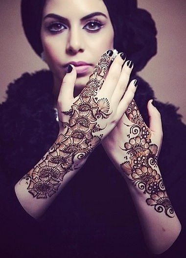 15 Trained and Professional Mehndi Artists in India | I Fashion Styles