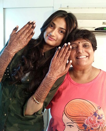 15 Trained and Professional Mehndi Artists in India | I Fashion Styles