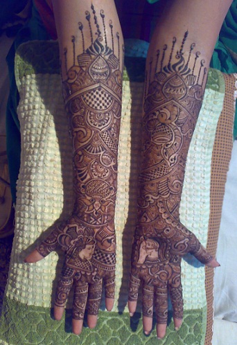 15 Trained and Professional Mehndi Artists in India | I Fashion Styles