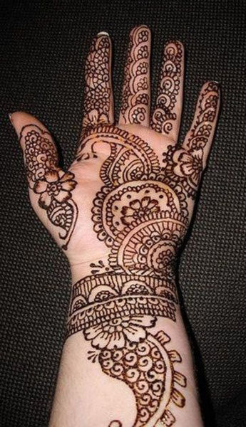15 Eye-Catching Bangle Mehandi Designs with Images | I Fashion Styles