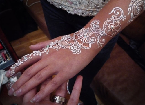 9 Best White Henna Designs with Images | I Fashion Styles