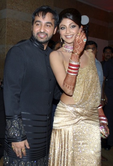 9 Unbeatable Bollywood Mehndi Designs with Pictures | I Fashion Styles