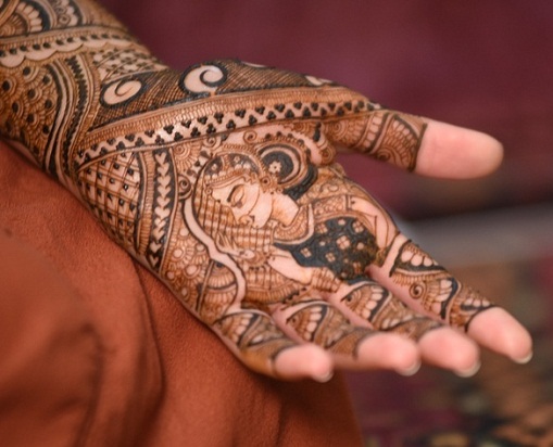 10 Leading Mehndi Artists in Ahmedabad | I Fashion Styles