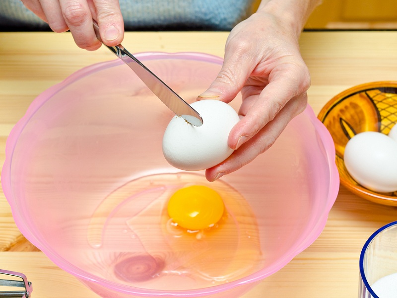 12 Best Homemade Egg Face Masks to Rejuvenate Your Skin
