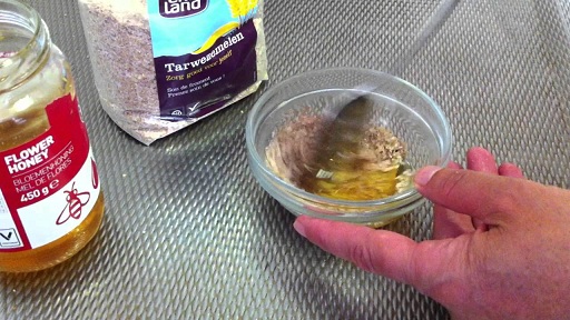 How To Use Wheat Germ Face Mask For Skin Lightening?