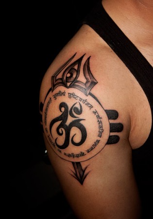 50+ Traditional (ॐ) Om Tattoo Designs and Ideas 2024