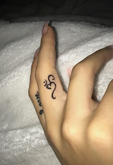 50+ Traditional (ॐ) Om Tattoo Designs and Ideas 2024
