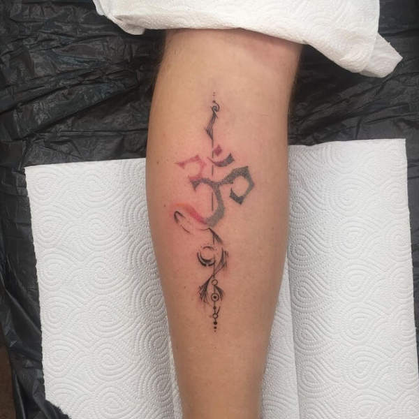 50+ Traditional (ॐ) Om Tattoo Designs and Ideas 2024