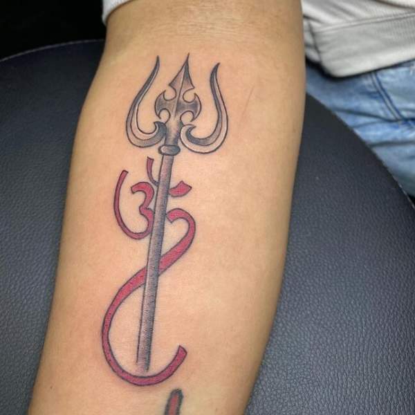 50+ Traditional (ॐ) Om Tattoo Designs and Ideas 2024