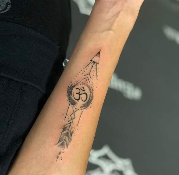 50+ Traditional (ॐ) Om Tattoo Designs and Ideas 2024