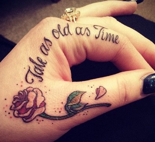 50+ Eye Catching Hand Tattoo Designs for Retro Style 2025