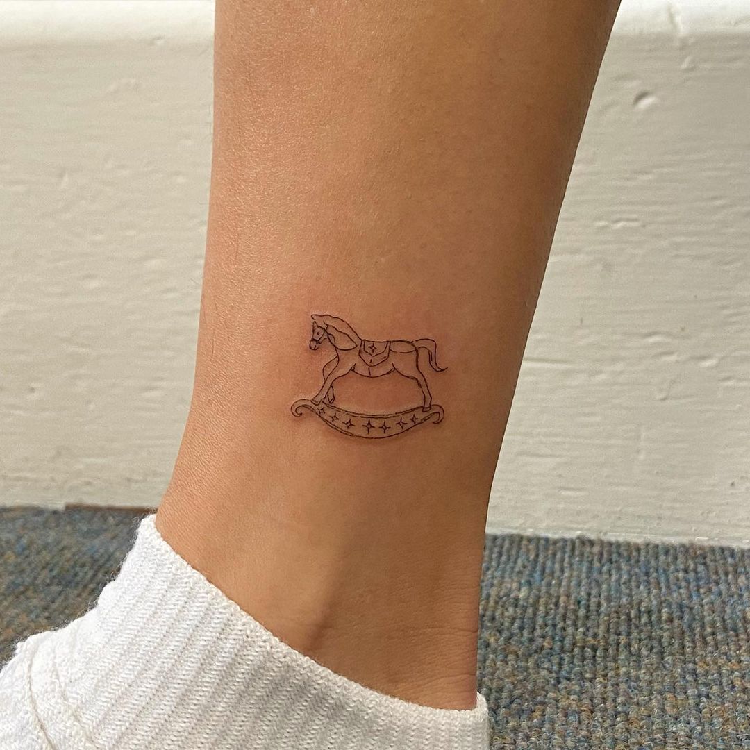 75+ Small Tattoo Designs for Meaningful Expressions 2025