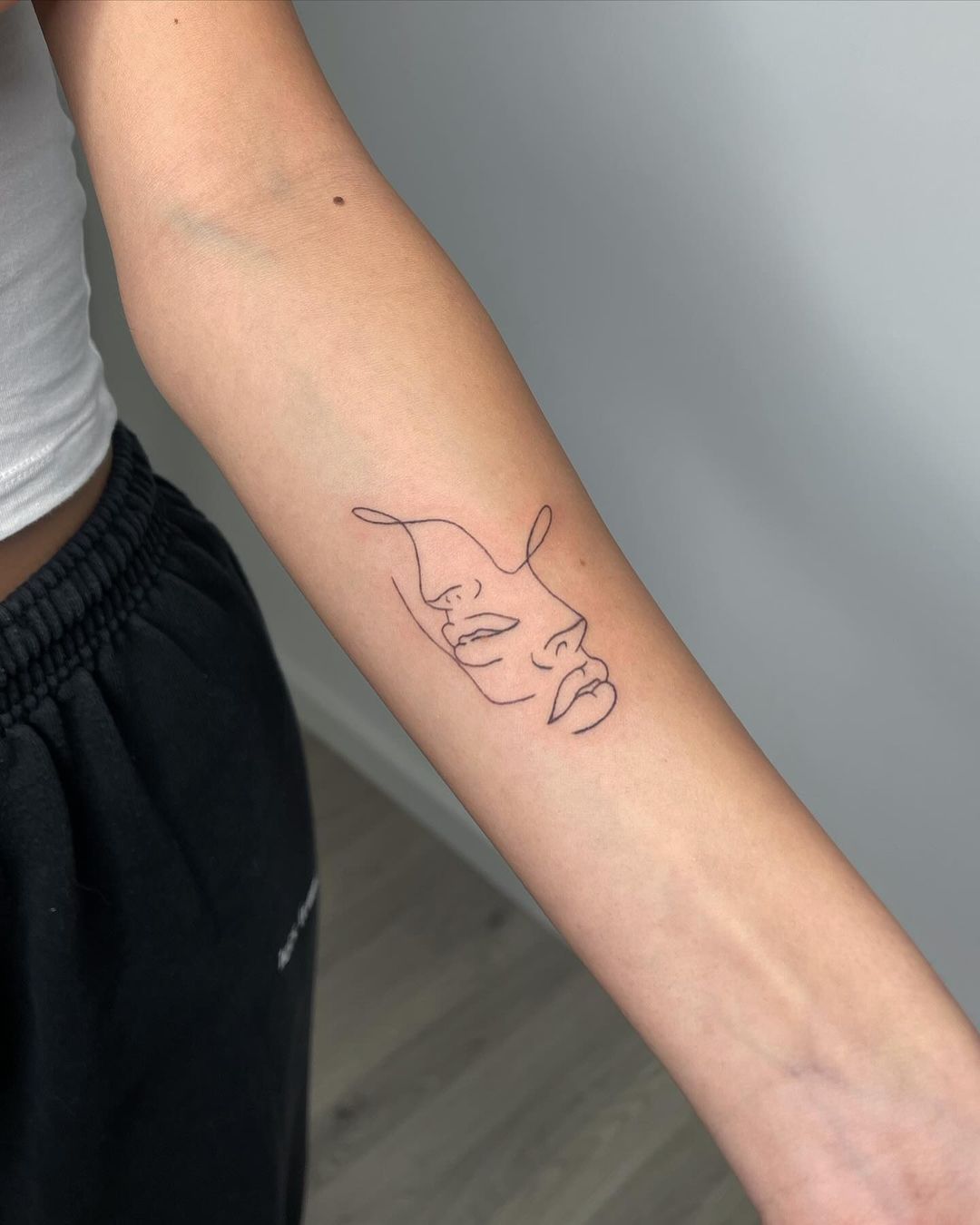 75+ Small Tattoo Designs for Meaningful Expressions 2025