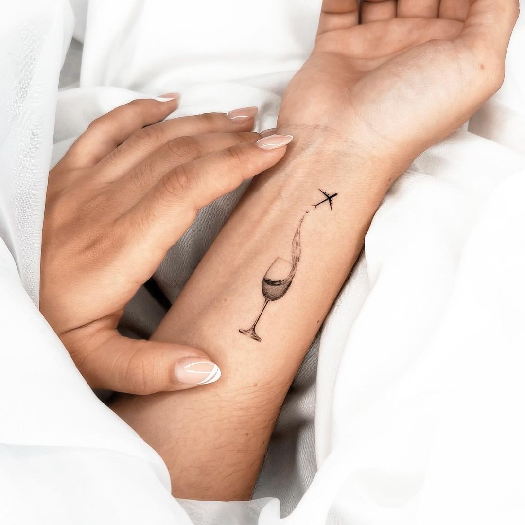 75+ Small Tattoo Designs for Meaningful Expressions 2025