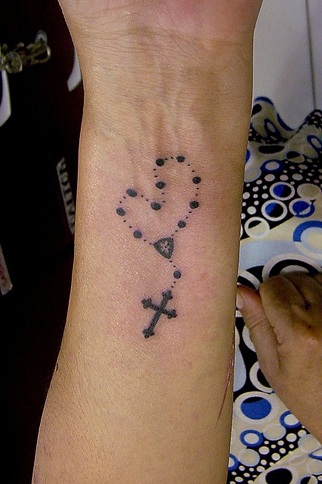 9 Beautiful Rosary Beads Tattoo Ideas, Designs And Meaning