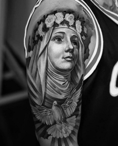 9 Religious &amp; Spiritual Virgin Mary Tattoos