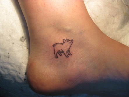 Top 9 Funny &amp; Rough Look Pig Tattoo Designs With Images