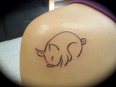 Top 9 Funny &amp; Rough Look Pig Tattoo Designs With Images