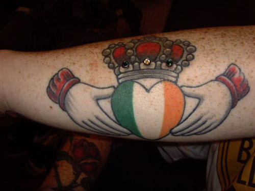 Top 9 Prettiest Claddagh Tattoo Designs | I Fashion Styles