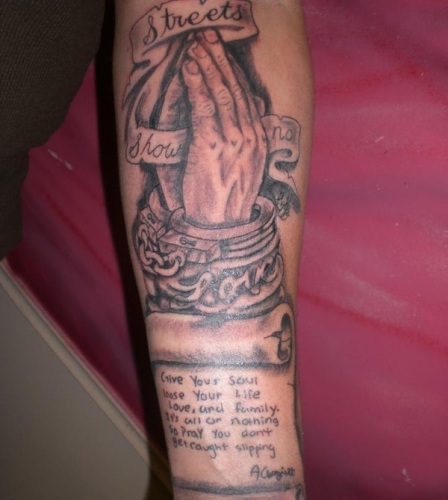 9 Trendiest Scroll Tattoo Designs With Pictures 2023