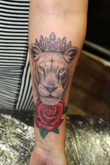 15+ Magnificent Queen Tattoo Designs and Ideas 2023