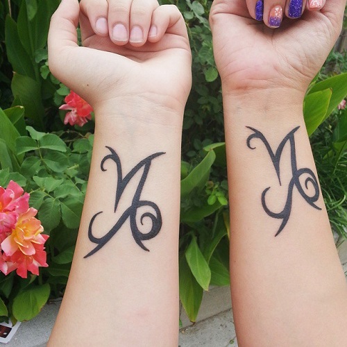 15 Heart Touching Mother Daughter Tattoos | I Fashion Styles