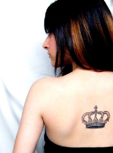 15+ Unique Crown Tattoo Designs to Embrace Royalty