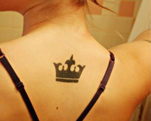 15+ Unique Crown Tattoo Designs to Embrace Royalty