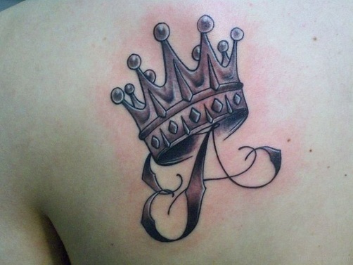 15+ Unique Crown Tattoo Designs to Embrace Royalty