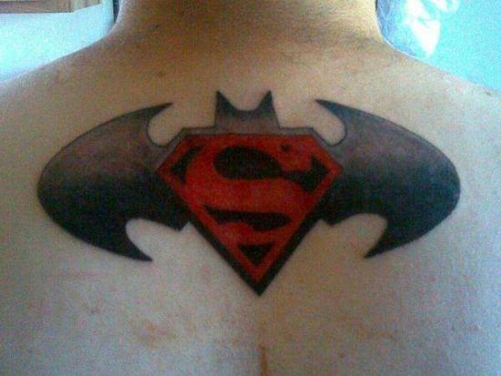 9 Superb Superman Tattoo Designs for True Fans