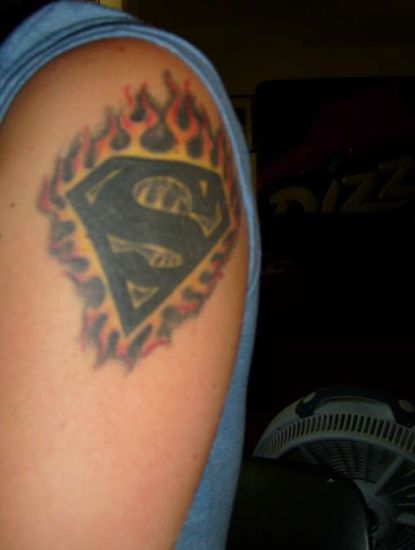 9 Superb Superman Tattoo Designs for True Fans