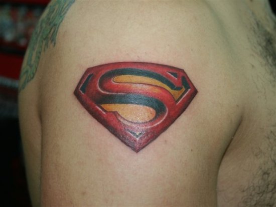9 Superb Superman Tattoo Designs for True Fans