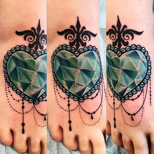 12 Stunning Jewel Tattoo Designs for a Touch of Glamour