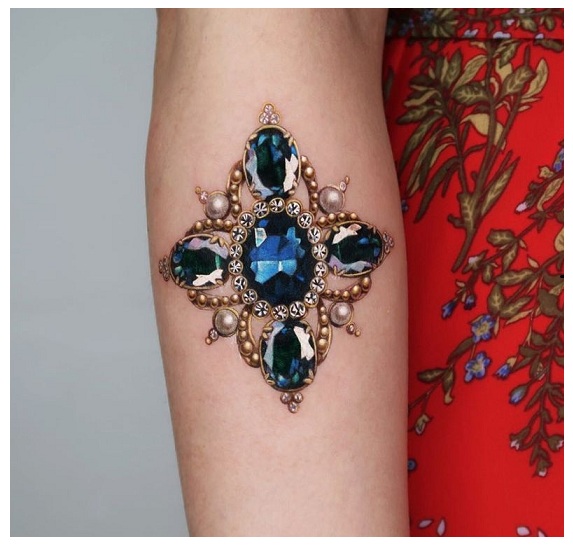12 Stunning Jewel Tattoo Designs for a Touch of Glamour