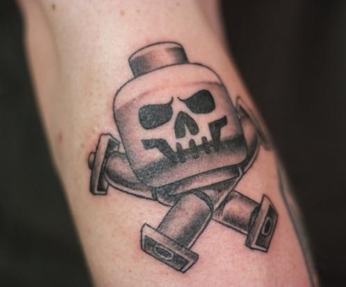 10+ Terrible Crossbones Tattoo Designs and Ideas