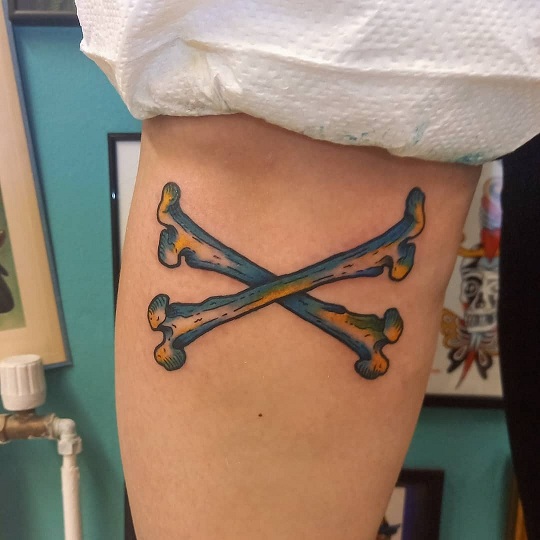 10+ Terrible Crossbones Tattoo Designs and Ideas