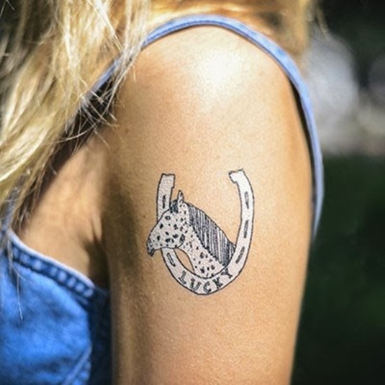 15 Best Horseshoe Tattoo Designs and Ideas | I Fashion Styles