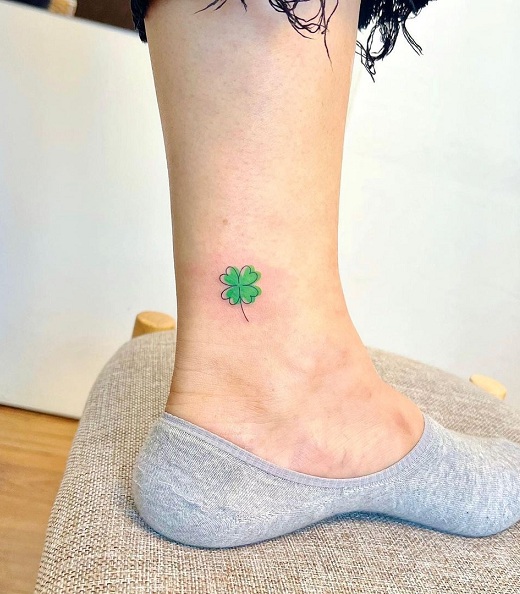10+ Rare And Unusual Clover Tattoo Designs | I Fashion Styles