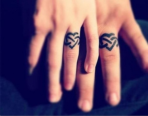 9 Wedding Ring Tattoo Design Ideas for Men and Women