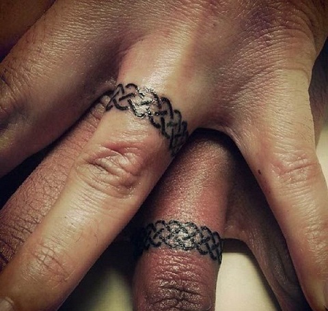 9 Wedding Ring Tattoo Design Ideas for Men and Women