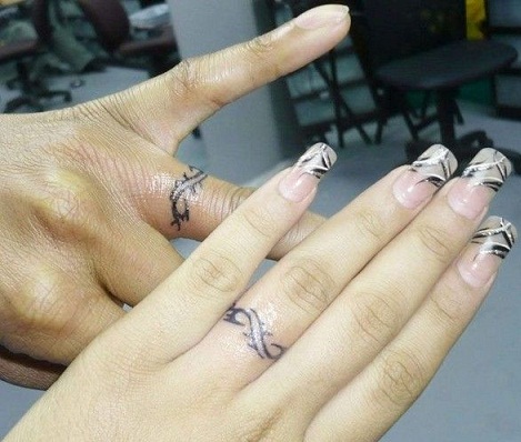 9 Wedding Ring Tattoo Design Ideas for Men and Women