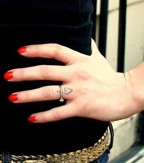 15+ Beautiful Amy Winehouse Tattoo Designs and Ideas