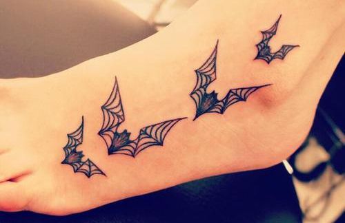 Top 15 Best Bat Tattoo Designs and Pictures | I Fashion Styles