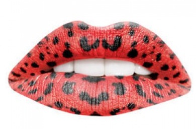 9 Beautiful Lip Tattoo Designs to Enhance Your Natural Look